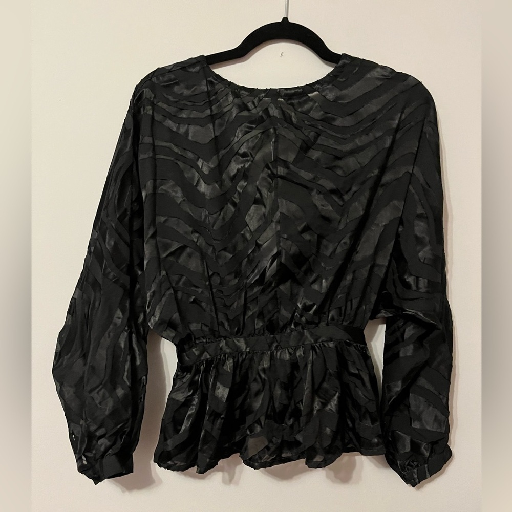 LACADEMIE Elegant NWT Black Women's Sheer Top Size XS - Picture 2 of 8